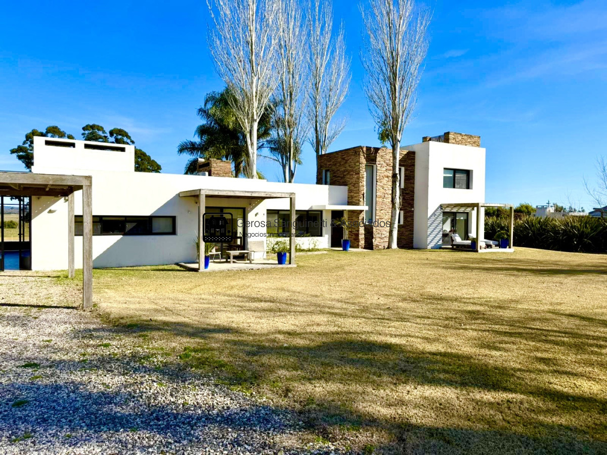 Casa ID.3123 - Espectacular casa en El Quijote