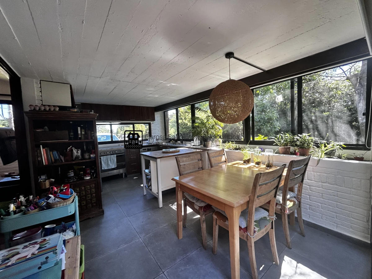 Casa ID.2743 - Casa en Pinares, muy buena ubicación  