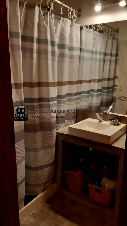 Casa ID.1553 - Muy comoda casa en Pinares