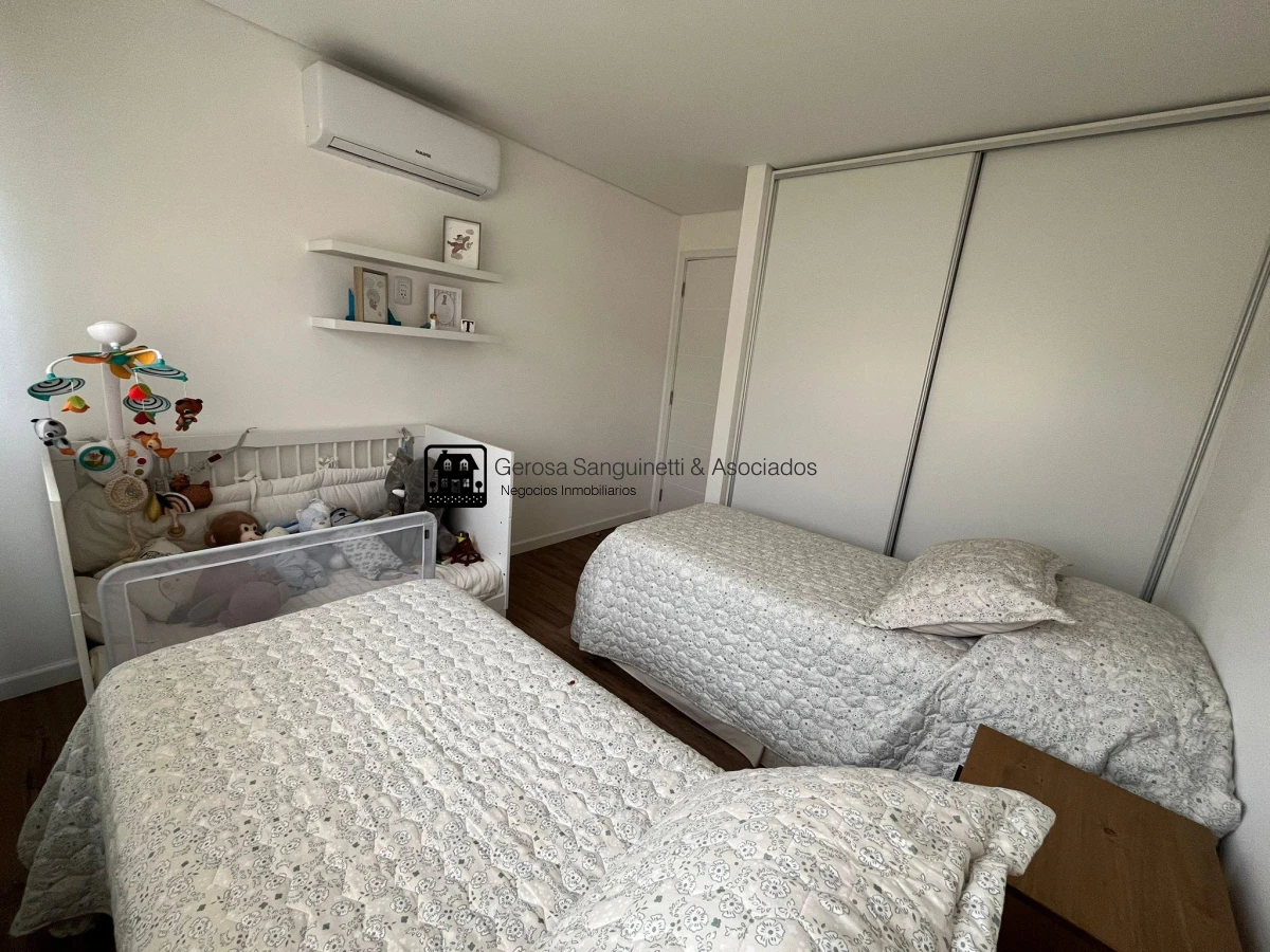 Casa ID.3335 - Casa de 4 dormitorios en alquiler en Punta Ballena