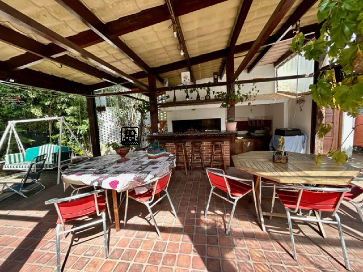 Casa ID.2497 - OPORTUNIDAD! Muy linda casa ideal para vivir todo el año