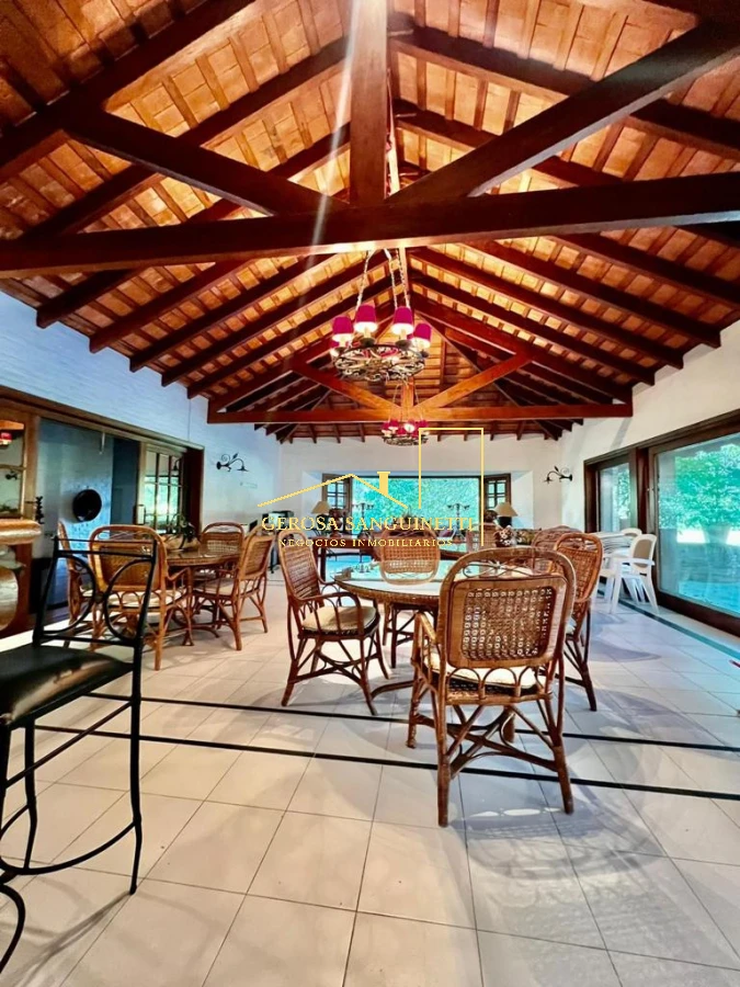 Casa ID.3254 - Gran casa de 10 dormitorios en alquiler en Punta del Este
