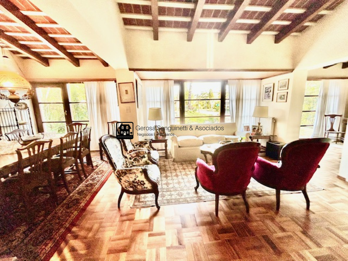 Casa ID.2672 - Casa en venta en la Mansa, excelente ubicación 