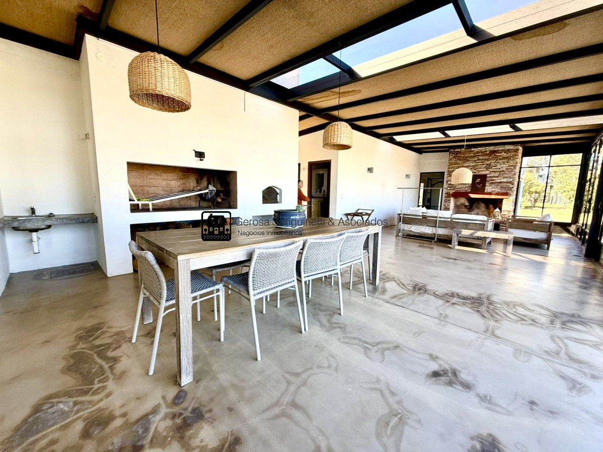 Casa ID.3123 - Espectacular casa en El Quijote