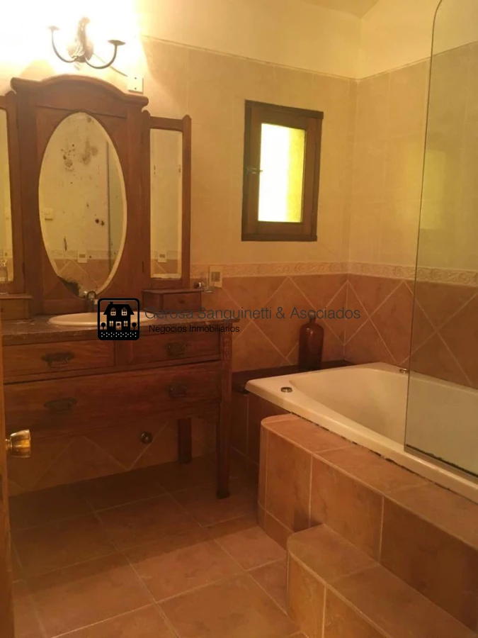 Casa ID.2124 - Casa en Pinares con espectacular jardín