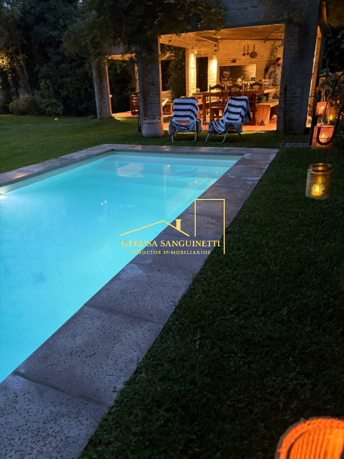 Casa ID.2730 - Muy linda casa en la Mansa con piscina en alquiler