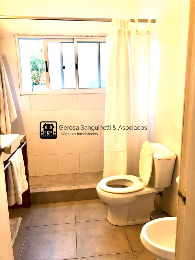 Casa ID.1615 - Casa impecable en barrio privado