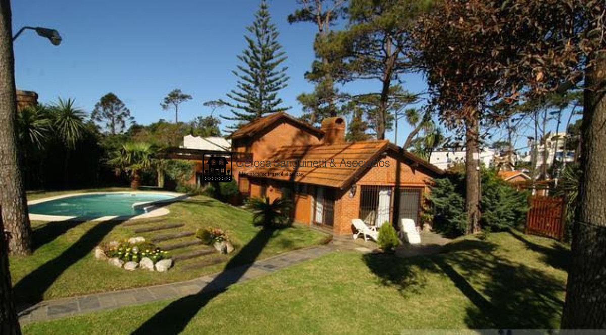 Casa ID.1658 - Espectacular casa con todas las comodidades