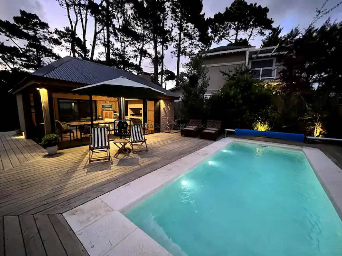 Casa ID.2245 - Casa a metros del mar en Montoya