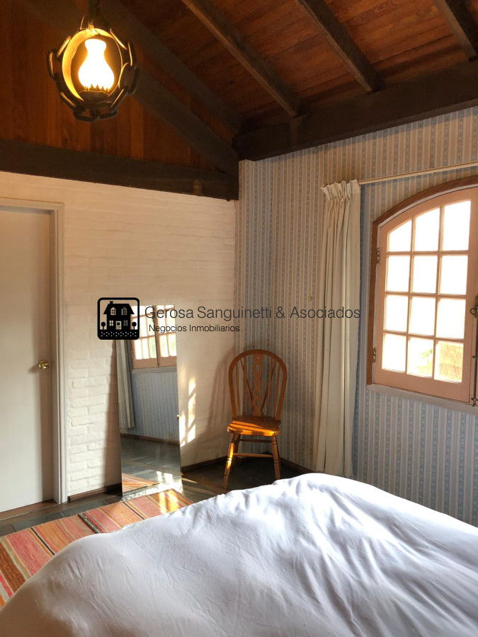 Casa ID.1332 - Muy linda casa en Pinares a metros del mar