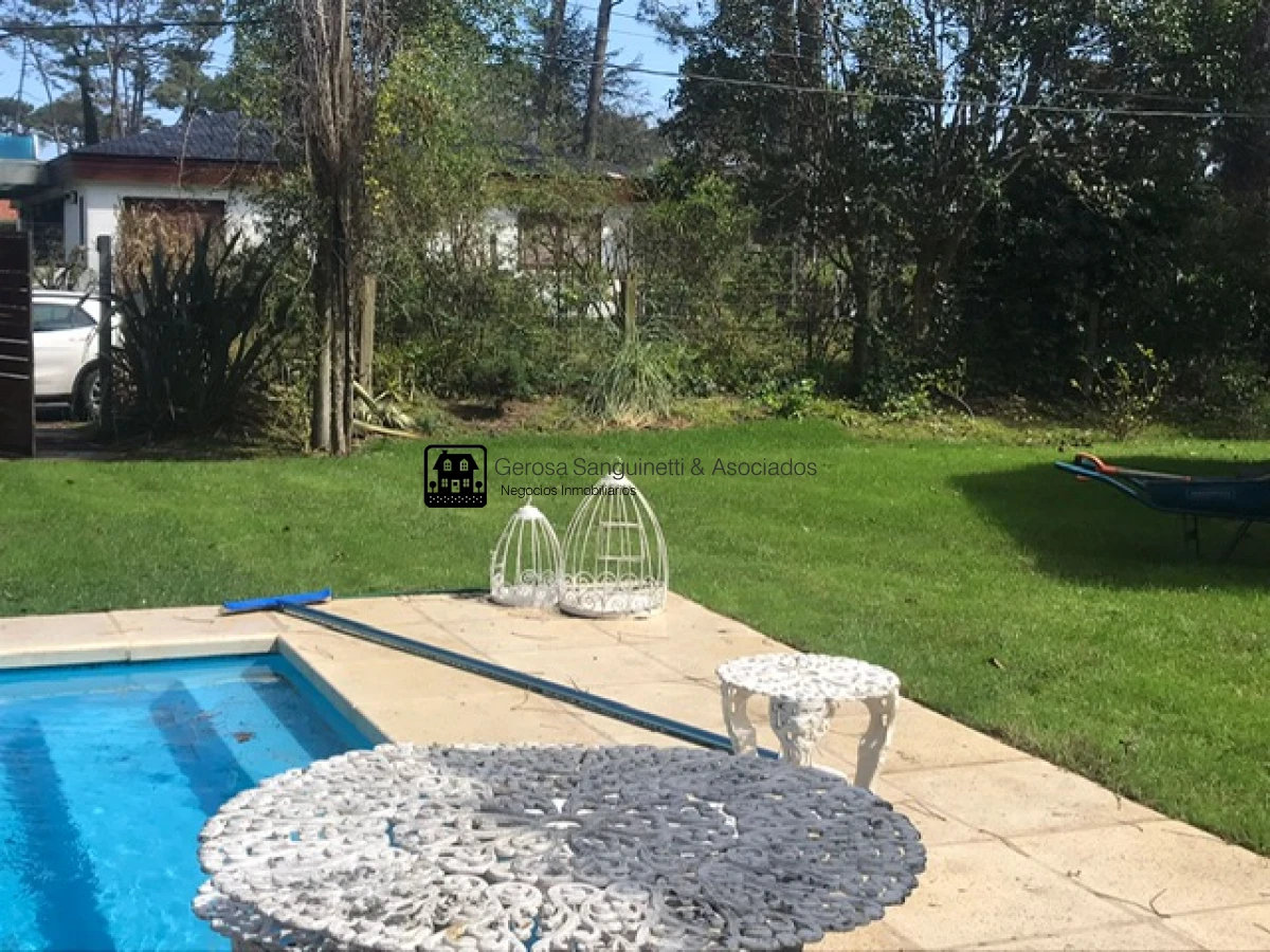 Casa ID.1555 - Muy linda casa en la Mansa con piscina y barbacoa