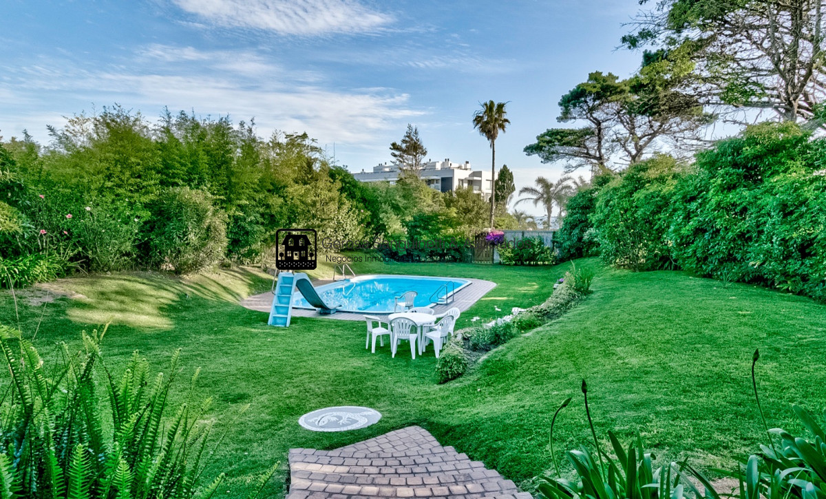 Casa ID.1332 - Muy linda casa en Pinares a metros del mar