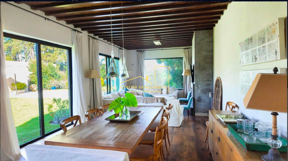 Casa ID.3730 - Casa sobre lago de Parque Miramar en venta 