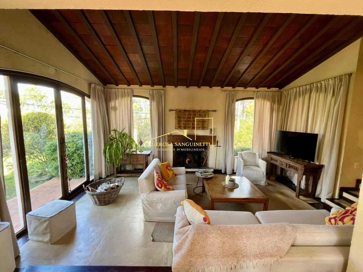 Casa ID.3164 - Muy linda casa en la mansa en alquiler temporario 