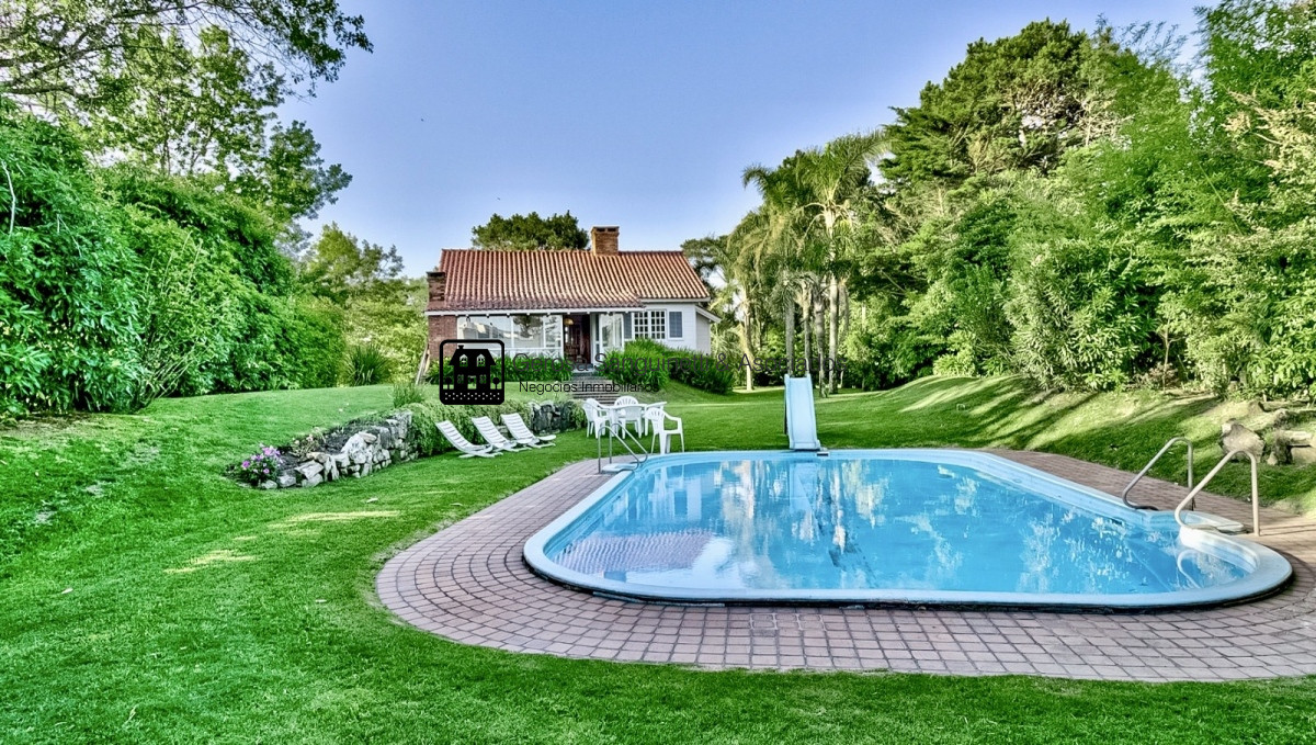 Casa ID.1331 - Muy linda casa en Pinares con piscina para 11 personas