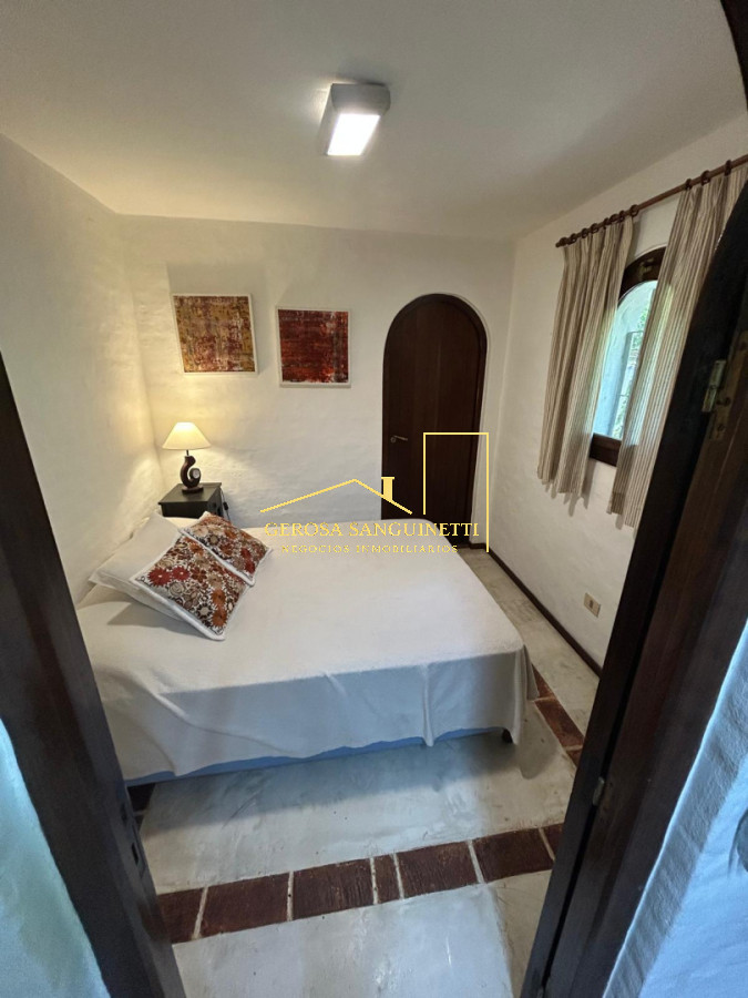 Casa ID.3368 - Casa de 5 dormitorios en Rincon del Indio en alquiler temporada