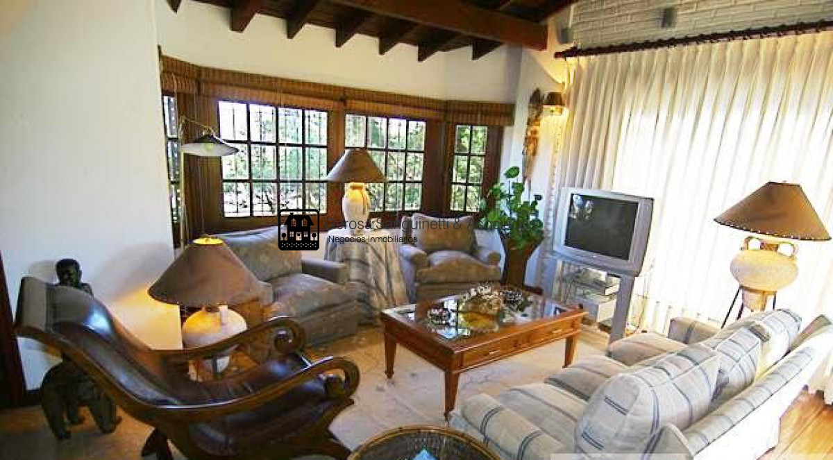 Casa ID.1658 - Espectacular casa con todas las comodidades
