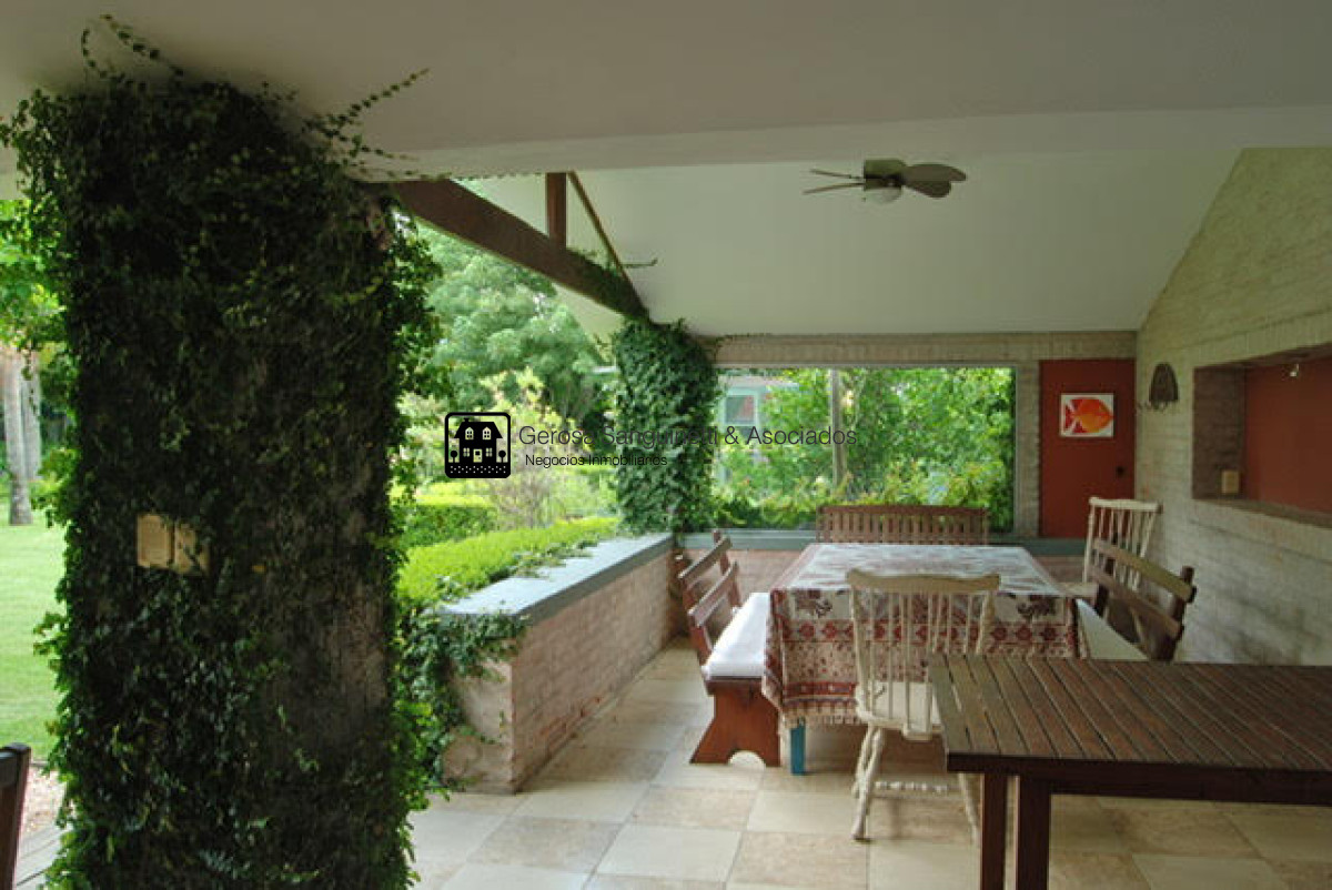Casa ID.1590 - Espectacular casa, con todas las comodidades