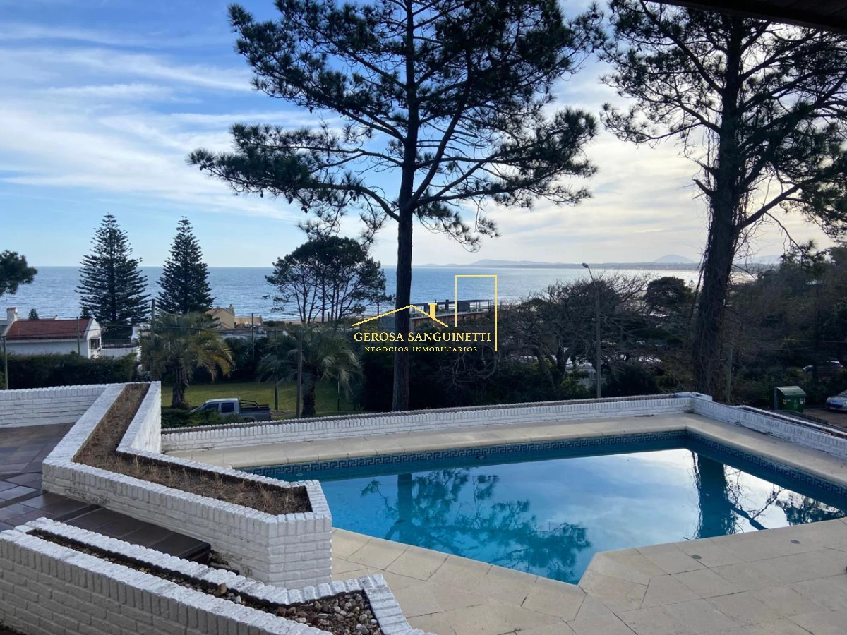 Casa ID.3764 - Amplia casa con gran vista en venta Punta Ballena 