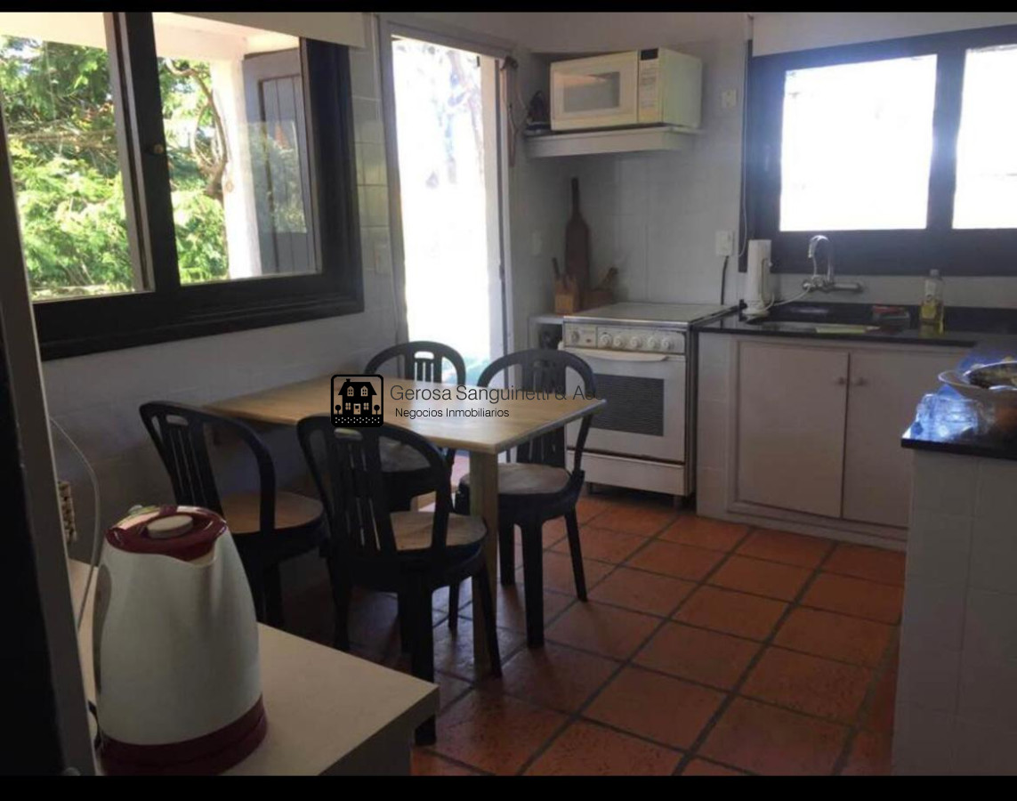 Casa ID.3304 - Casa de 3 dormitorios en alquiler anual en Rincón del Indio