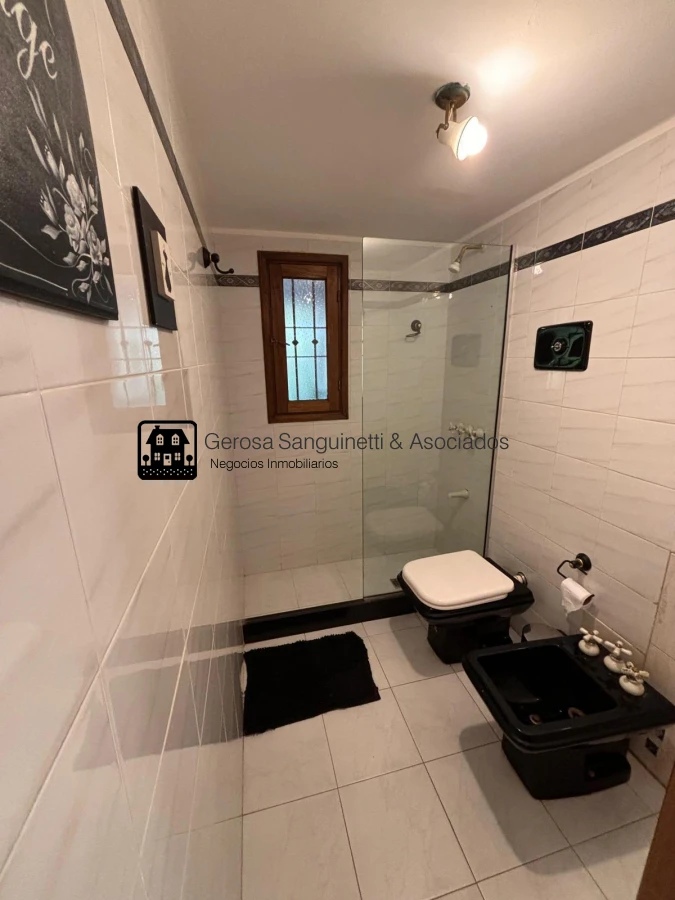 Casa ID.3198 - Casa de 6 dormitorios en San Rafael en alquiler