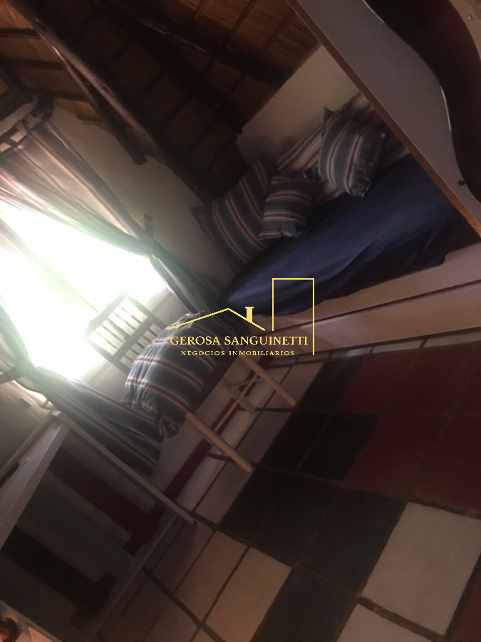 Casa ID.3399 - Casa en Pinares de 4 dormitorios en venta