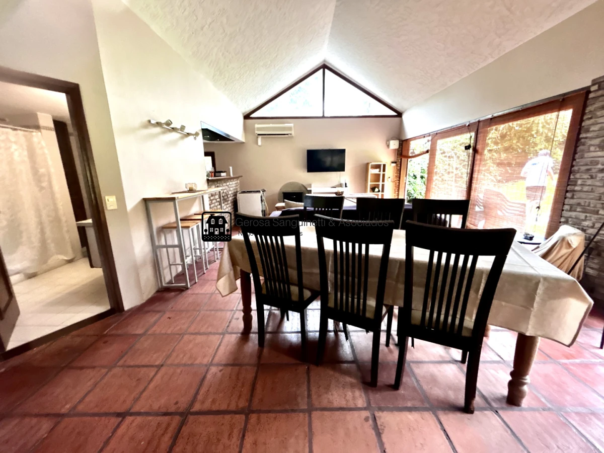 Casa ID.3198 - Casa de 6 dormitorios en San Rafael en alquiler