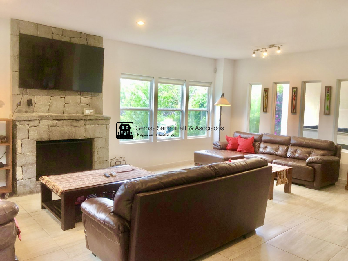 Casa ID.1617 - Casa moderna y cómoda para disfrutar en temporada