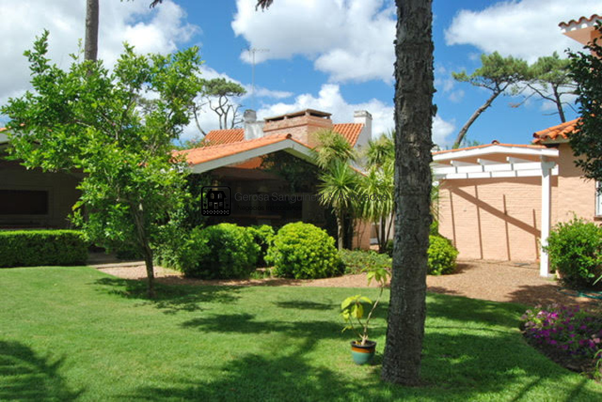 Casa ID.1590 - Espectacular casa, con todas las comodidades