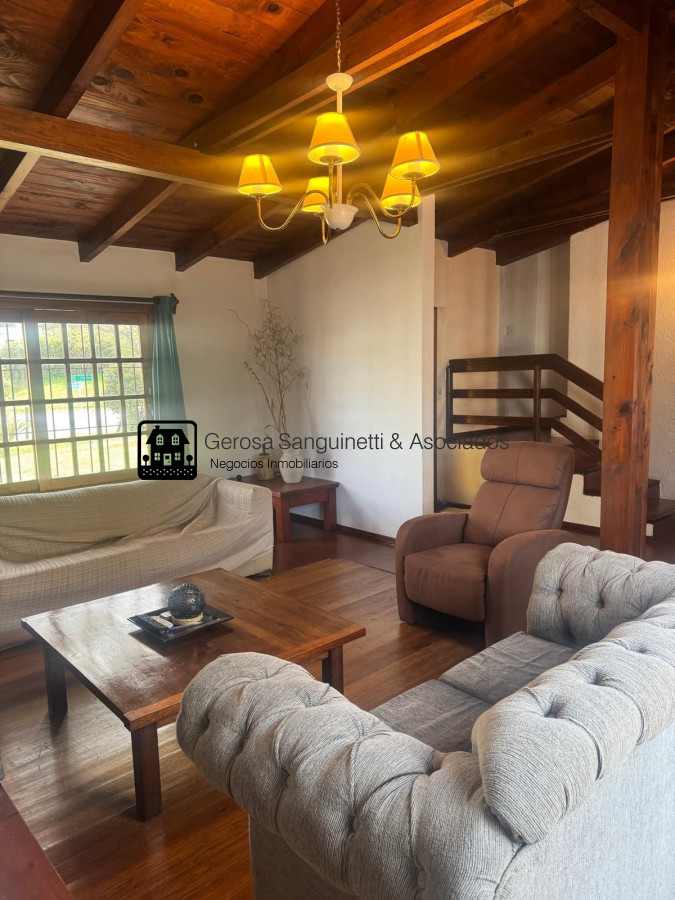 Casa ID.3257 - Casa en San Rafael de 4 dormitorios en alquiler