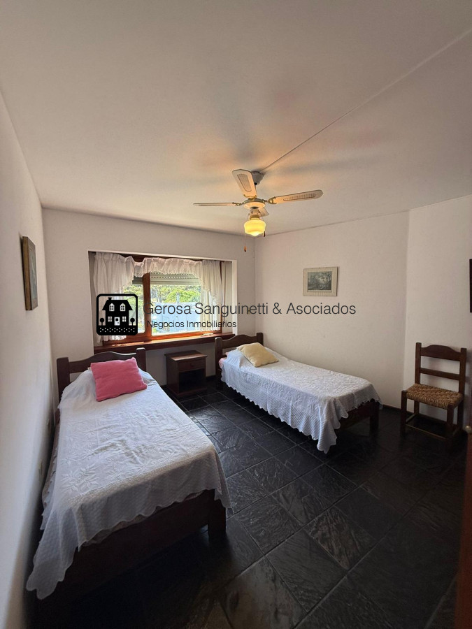 Casa ID.3346 - Espectacular casa de 3 dormitorios en alquiler en Solanas