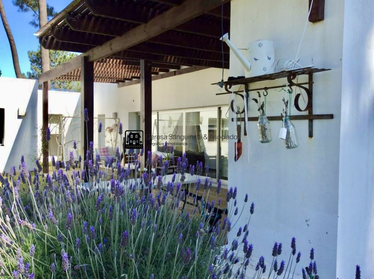 Casa ID.1037 - Muy linda casa en La Arbolada