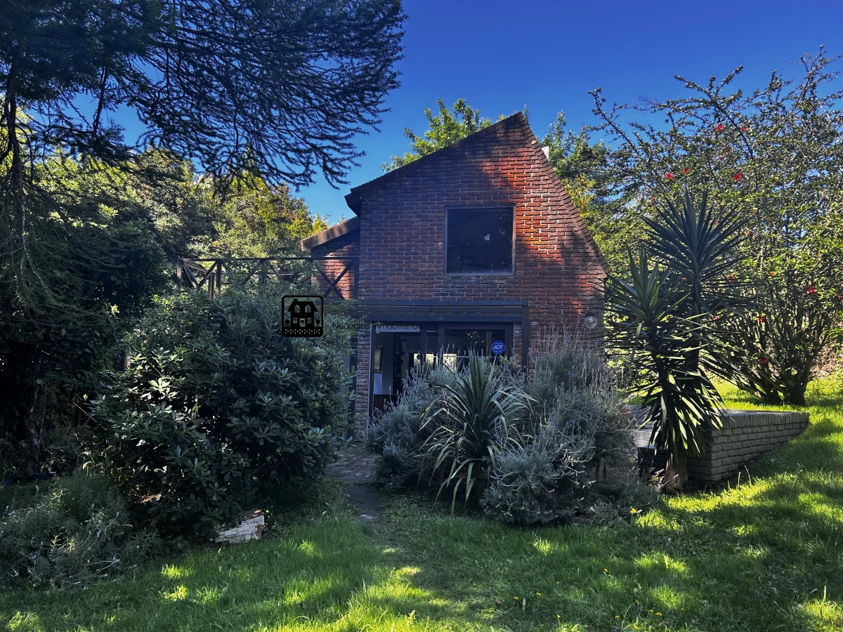 Casa ID.2743 - Casa en Pinares, muy buena ubicación  