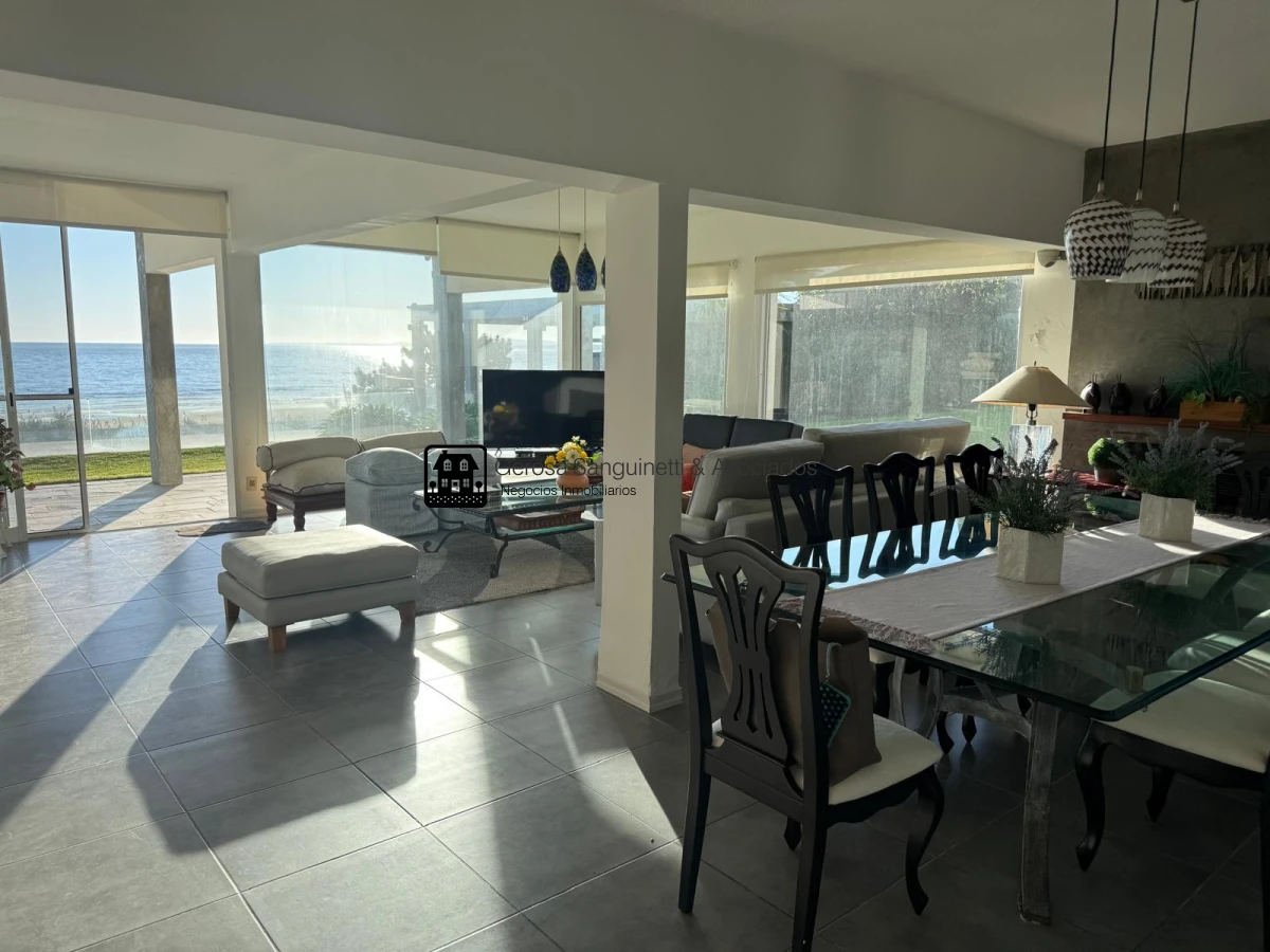Casa ID.1120 - Espectacular casa en Solanas sobre la playa con piscina