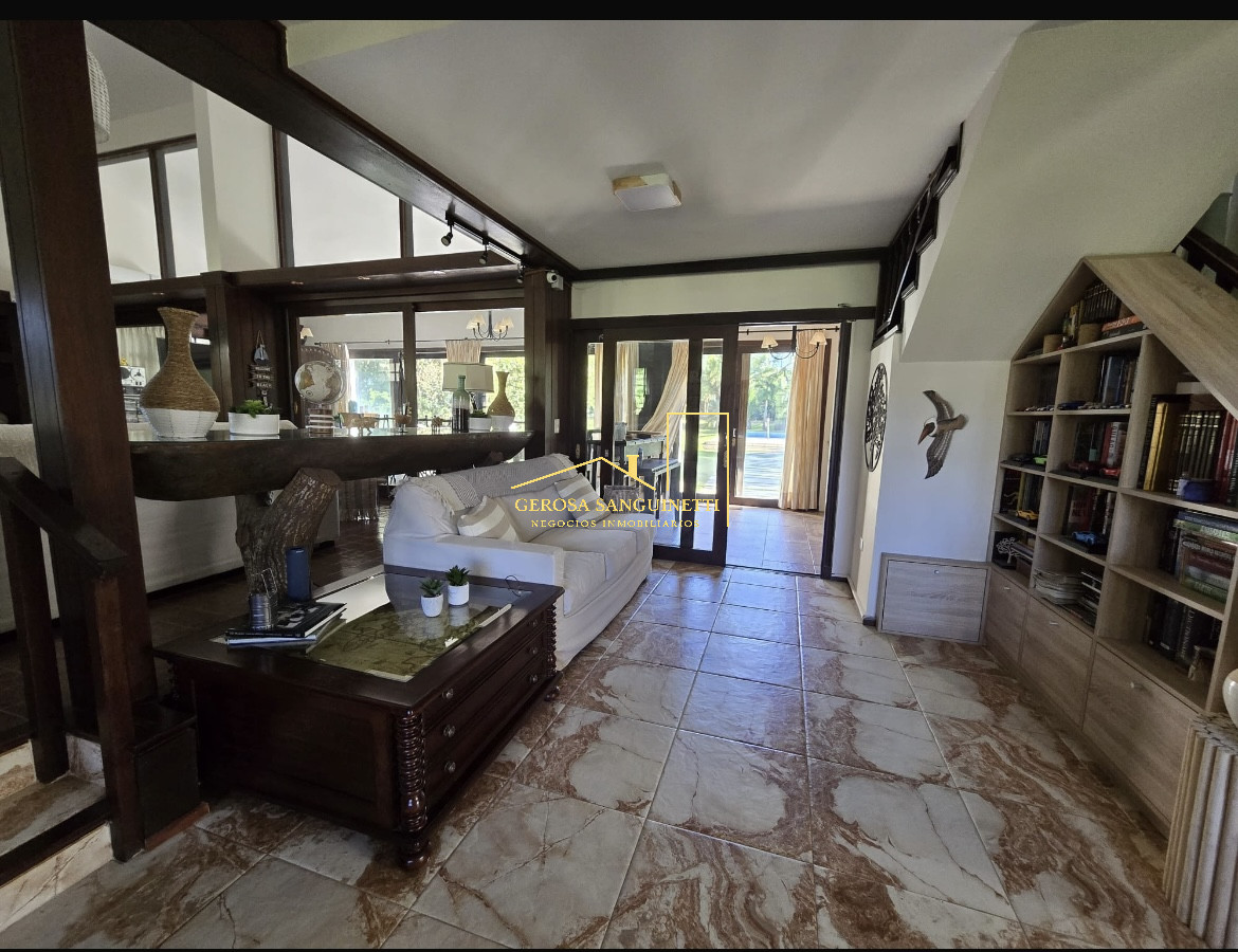Casa ID.3187 - Casa de 4 dormitorios en Punta del Este en alquiler 