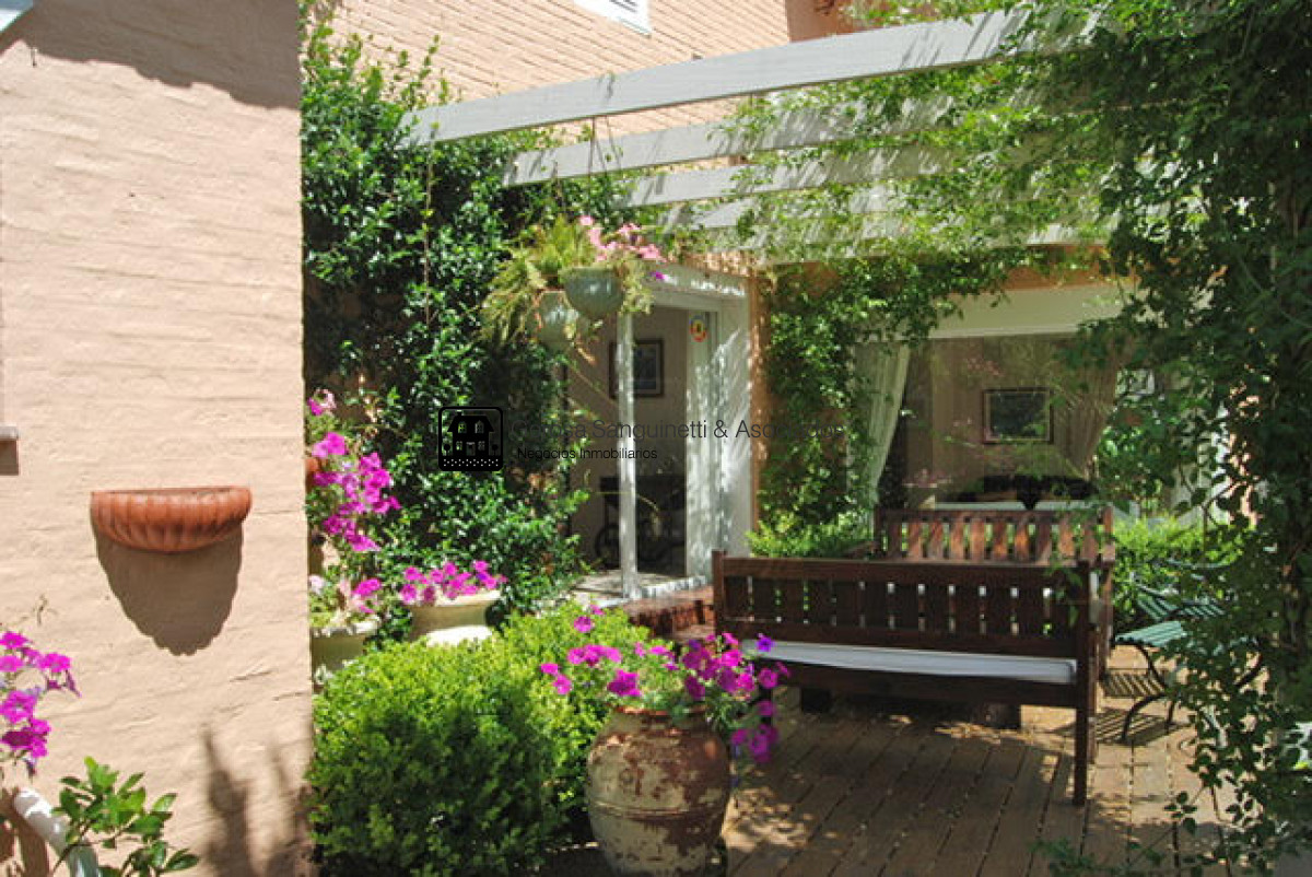 Casa ID.1590 - Espectacular casa, con todas las comodidades