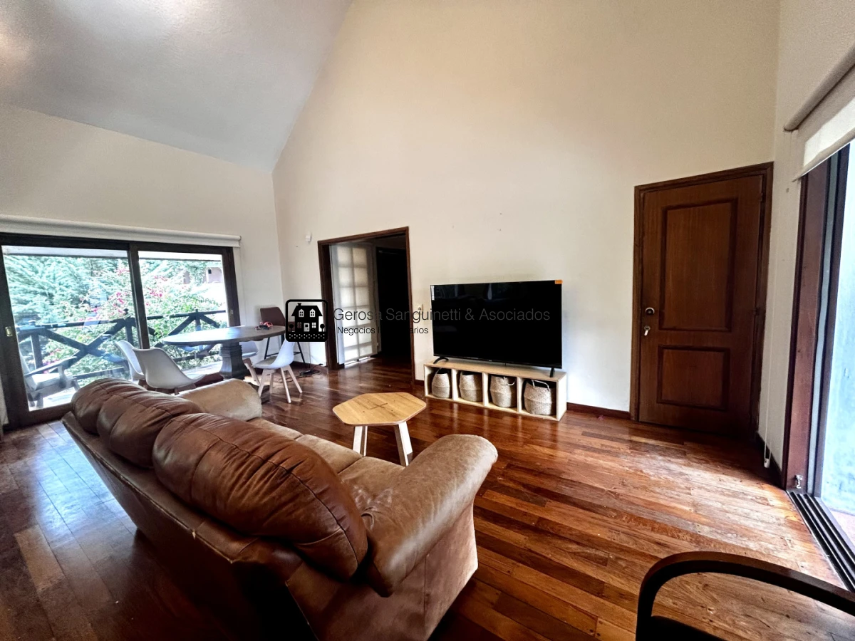 Casa ID.3198 - Casa de 6 dormitorios en San Rafael en alquiler