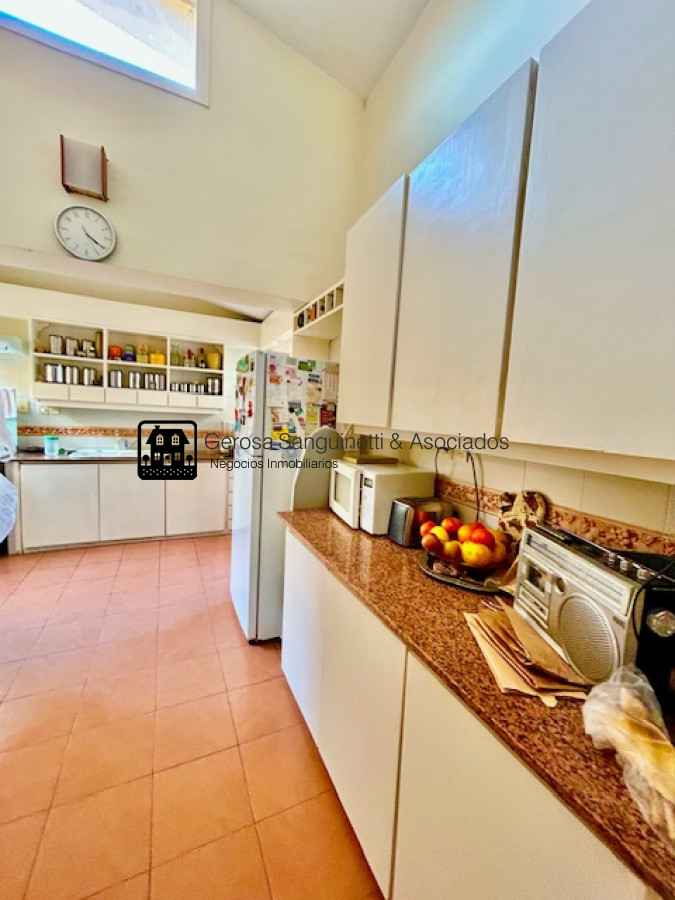 Casa ID.2672 - Casa en venta en la Mansa, excelente ubicación 