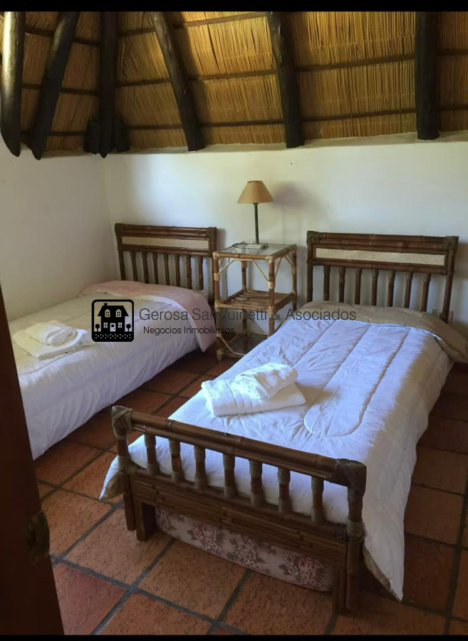 Casa ID.3304 - Casa de 3 dormitorios en alquiler anual en Rincón del Indio