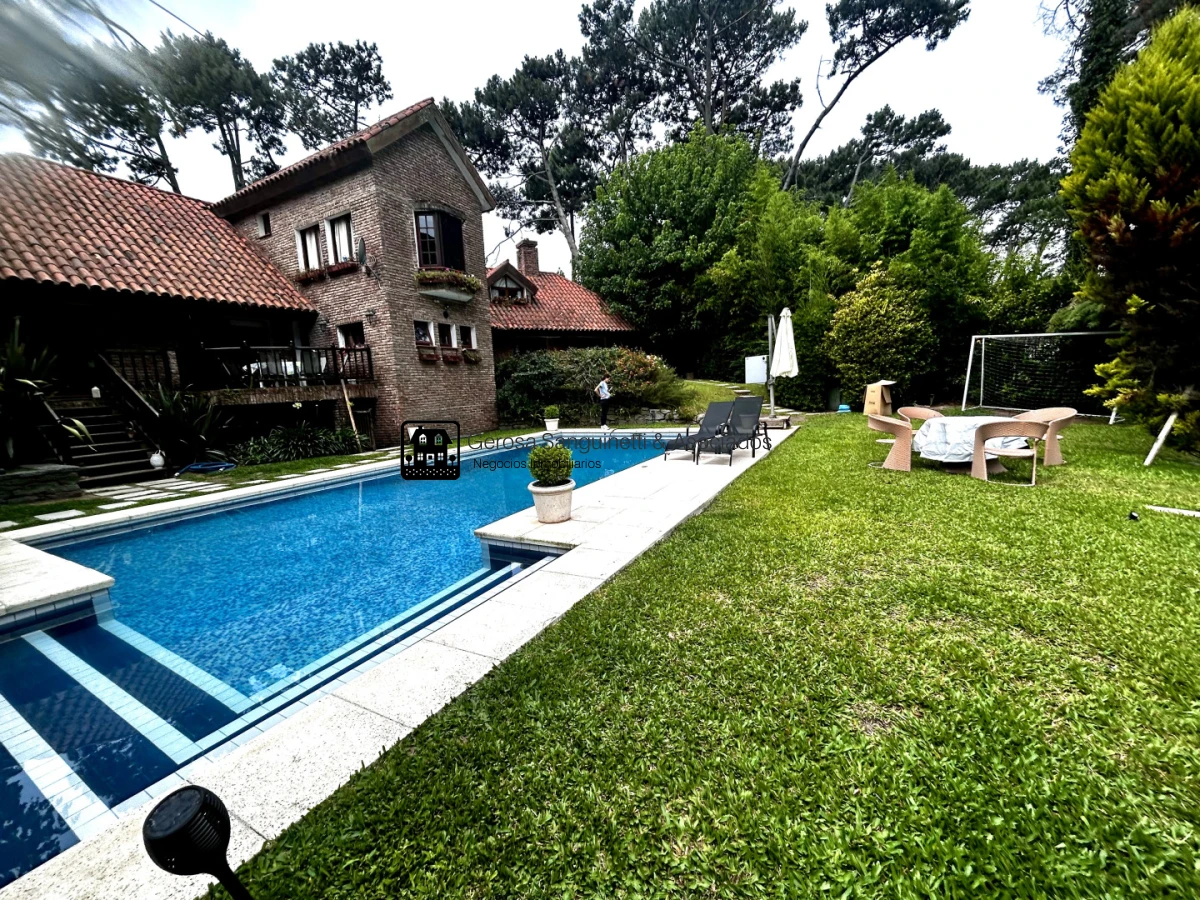 Casa ID.3198 - Casa de 6 dormitorios en San Rafael en alquiler