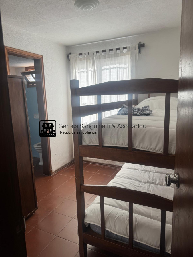 Casa ID.3257 - Casa en San Rafael de 4 dormitorios en alquiler