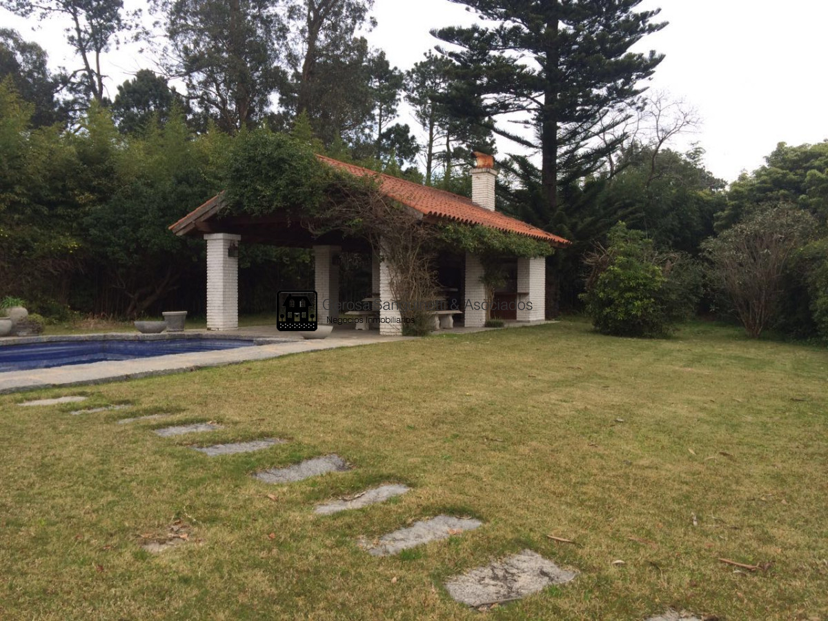 Casa ID.1551 - Espectacular casa en El Golf