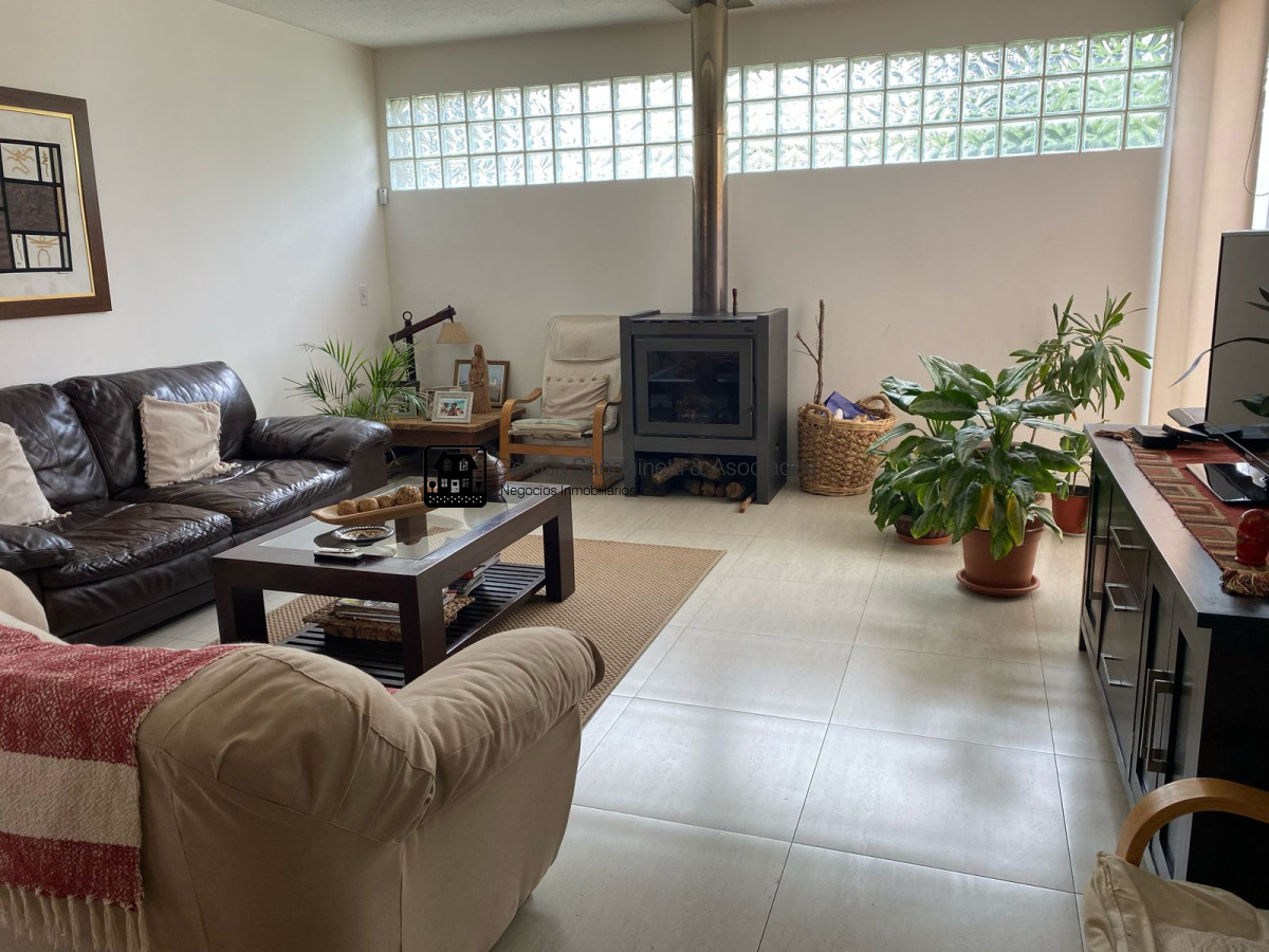 Casa ID.3308 - Casa de 3 dormitorios en alquiler en Punta del Este 