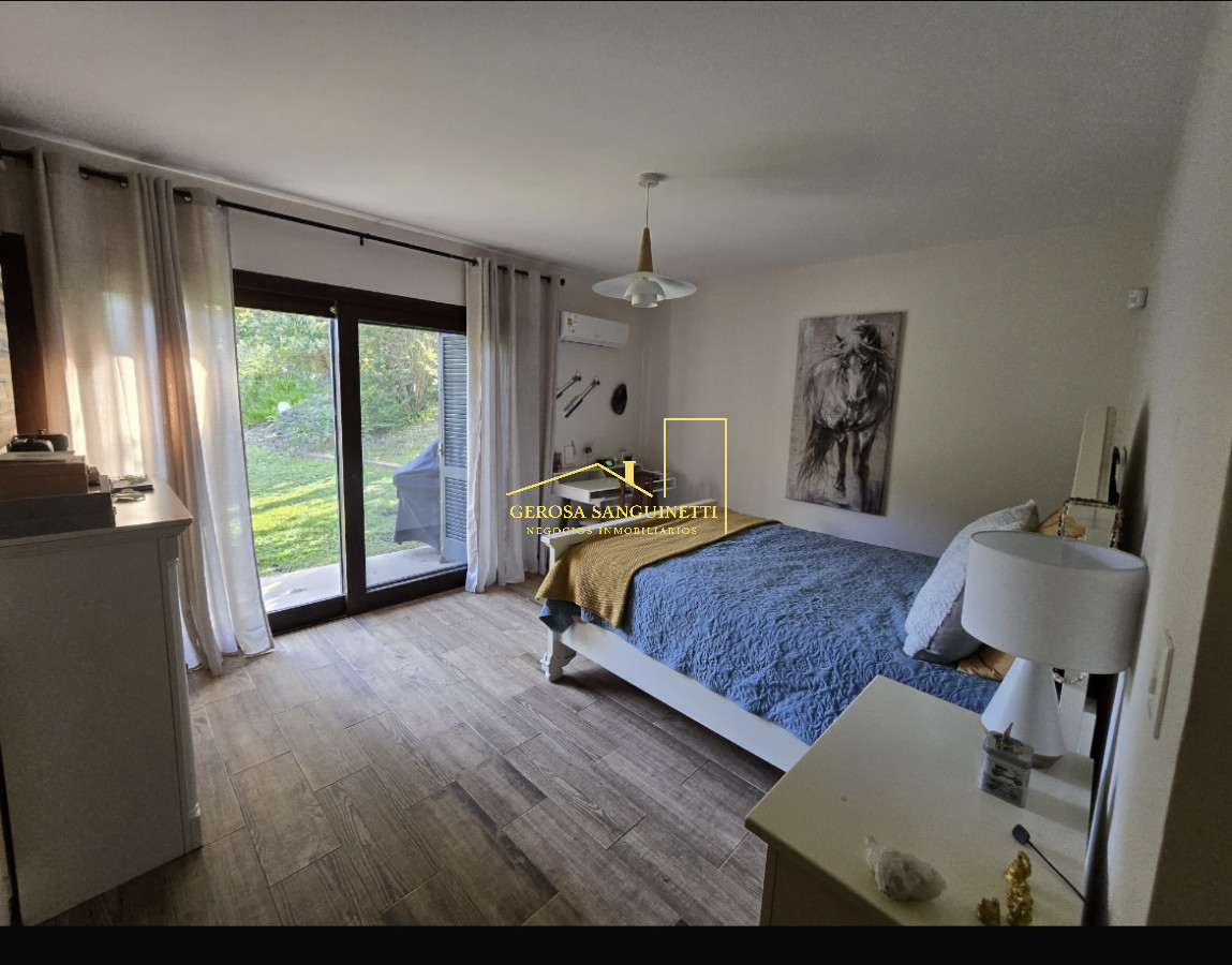 Casa ID.3187 - Casa de 4 dormitorios en Punta del Este en alquiler 