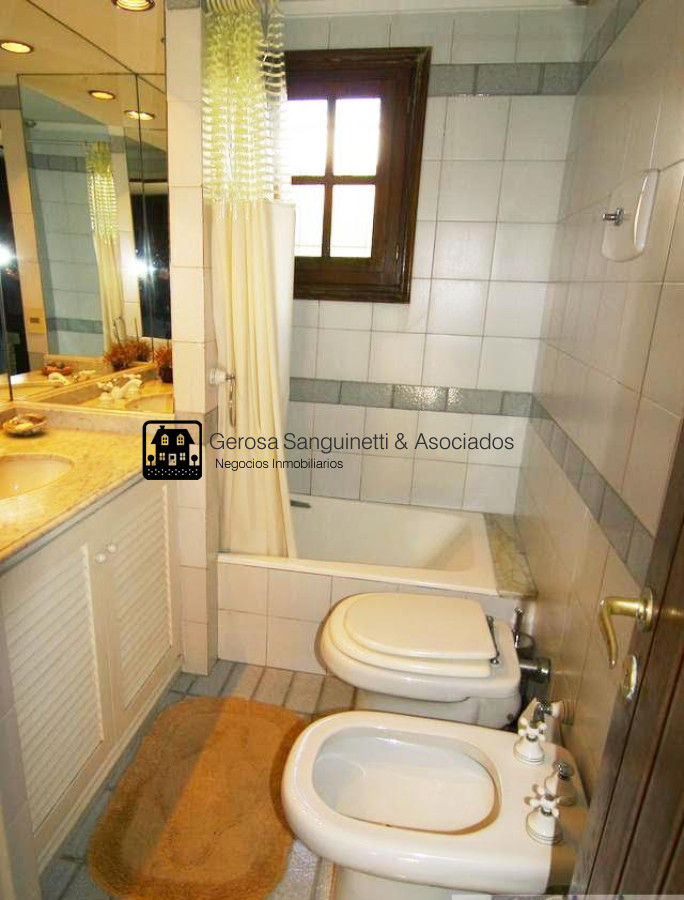 Casa ID.1658 - Espectacular casa con todas las comodidades
