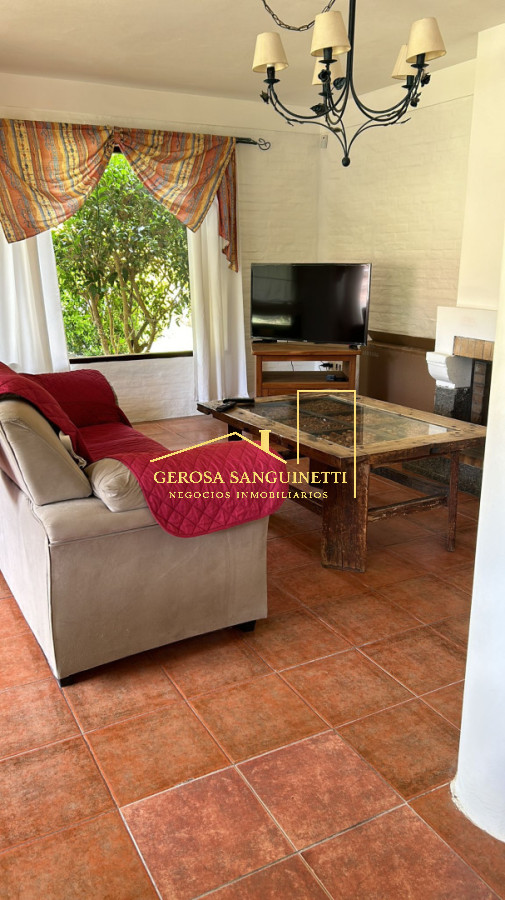 Casa ID.2124 - Casa en Pinares de 3 dormitorios en venta 