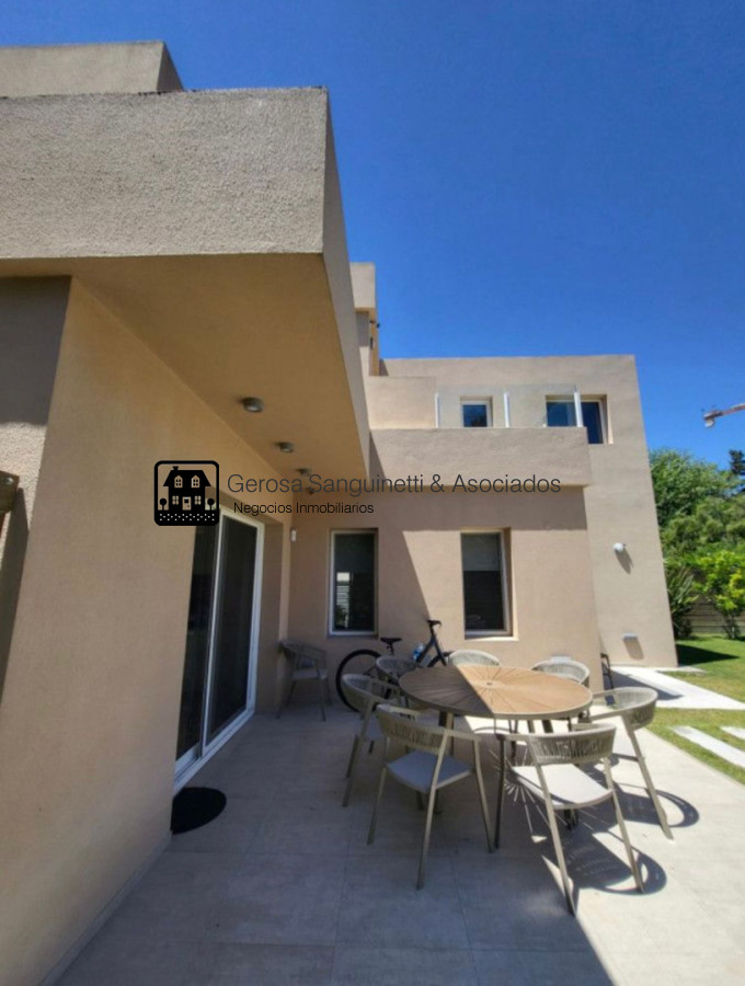 Casa ID.3511 - Hermosa casa de 3 dormitorios en venta en San Rafael 