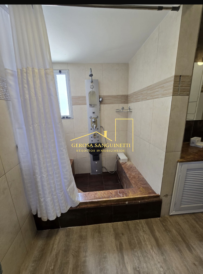 Casa ID.3187 - Casa de 4 dormitorios en Punta del Este en alquiler 