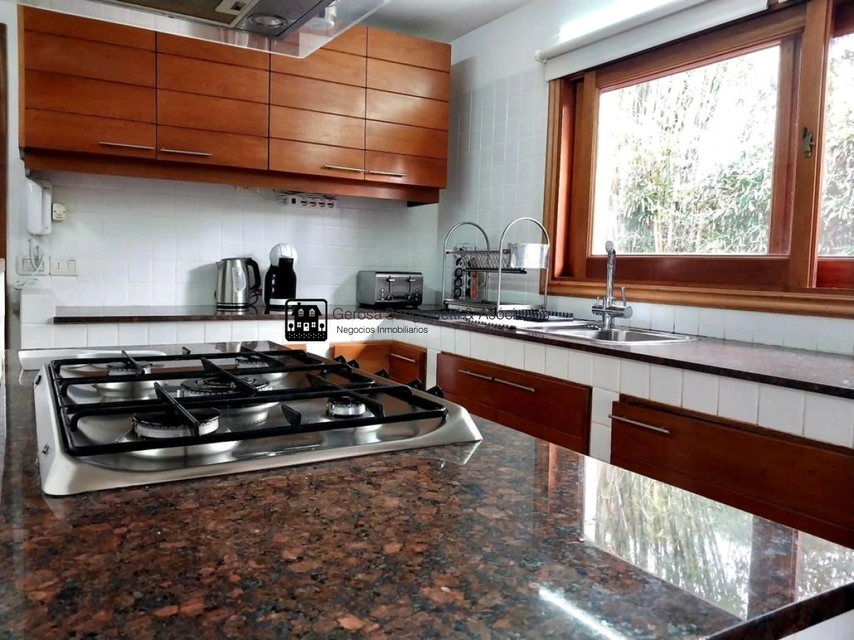 Casa ID.3260 - Muy linda casa en San Rafael de 3 dormitorios en alquiler