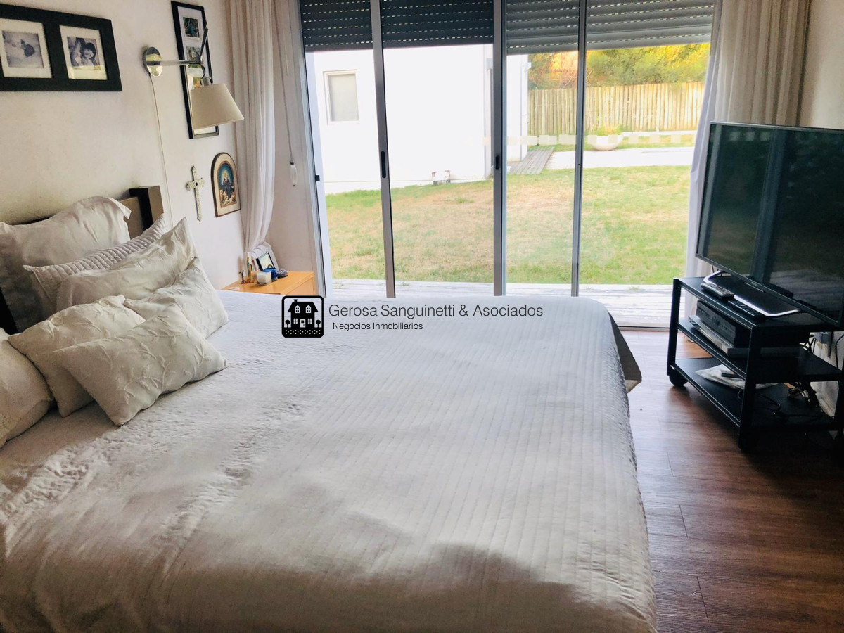 Casa ID.1615 - Casa impecable en barrio privado